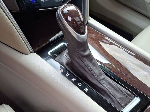 Used 2015 Cadillac XTS Luxury w/ Driver Awareness Package image 12