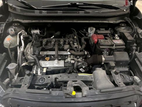 Used 2024 Nissan Kicks S image 10