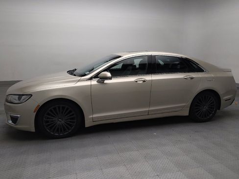 Used 2017 Lincoln MKZ Reserve FWD image 2