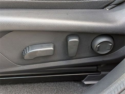 Certified 2025 Subaru Crosstrek 2.5i Limited w/ Crosstrek Mirror Package image 28