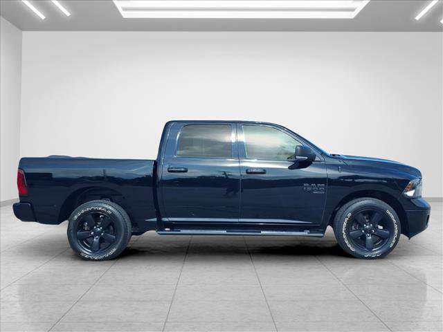 Used 2022 RAM 1500 Classic SLT w/ Electronics Convenience Group AWD/4WD image 12