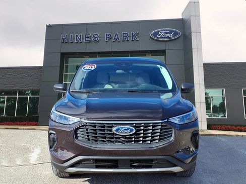 Certified 2023 Ford Escape Active AWD/4WD image 2