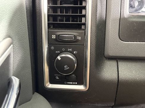 Used 2019 RAM 1500 Big Horn AWD/4WD image 29