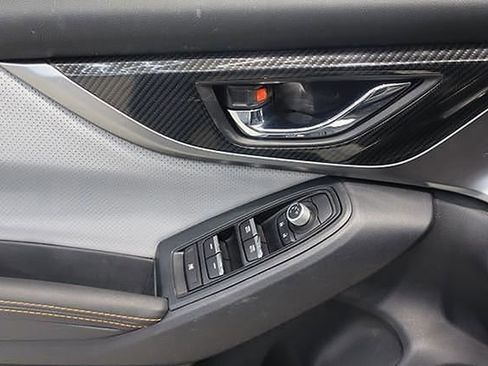 Used 2019 Subaru Crosstrek 2.0i Limited w/ Moonroof Package image 18