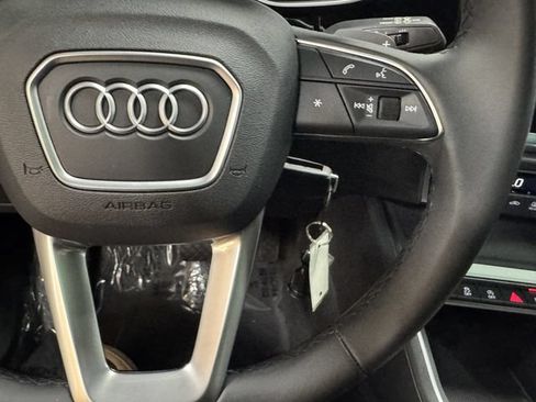 Certified 2025 Audi Q3 2.0T Premium AWD/4WD image 25