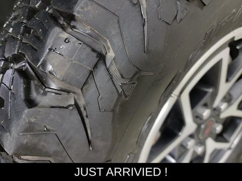 Used 2026 Jeep Wrangler Unlimited Rubicon AWD/4WD image 11