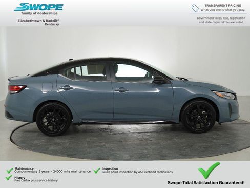 Used 2025 Nissan Sentra SR w/ SR Premium Package FWD image 3