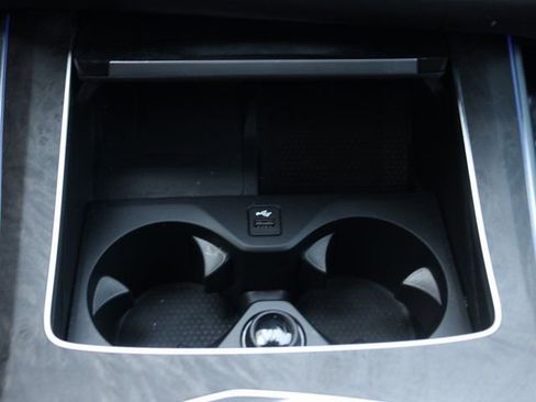 Used 2025 BMW X5 xDrive40i w/ Climate Comfort Package image 21