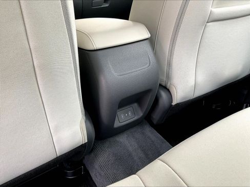 Used 2025 Hyundai Sonata SE FWD image 10