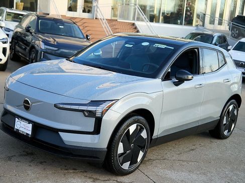 New 2026 Volvo EX30 Plus image 6