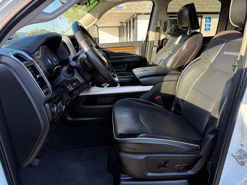 Used 2024 RAM 2500 Laramie image 12