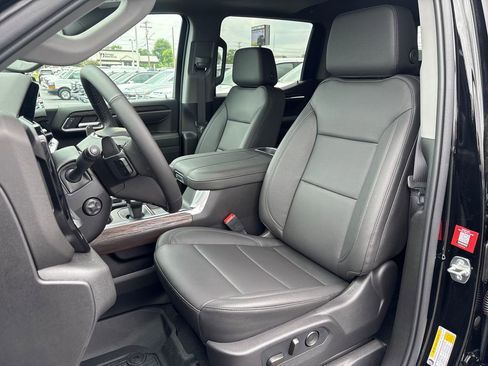 New 2026 GMC Sierra 1500 SLT w/ SLT Premium Package AWD/4WD image 16