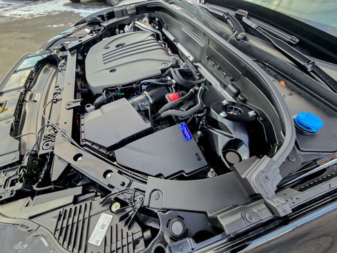 Used 2024 Volvo XC60 B5 Plus image 47