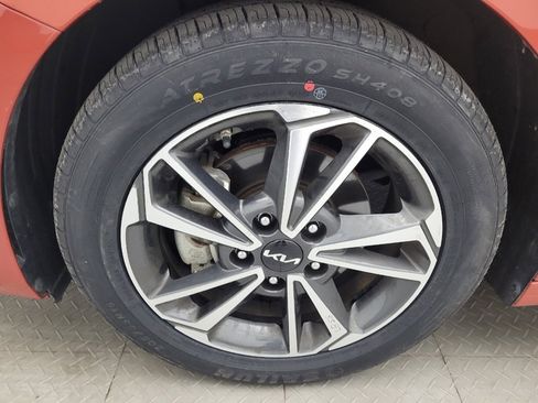 Used 2023 Kia Forte LXS image 31