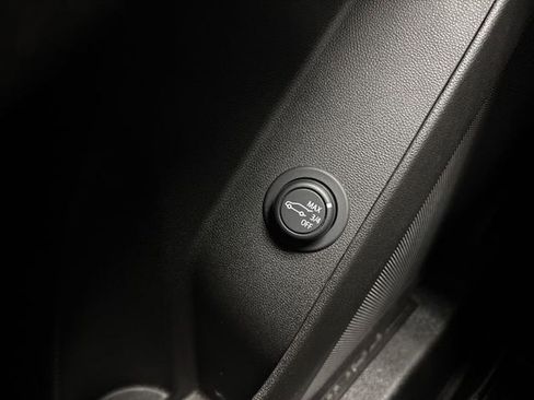 Used 2022 Chevrolet Equinox LT image 58