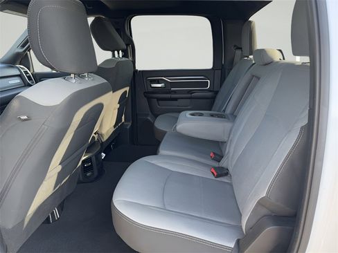 Used 2024 RAM 3500 Big Horn image 31