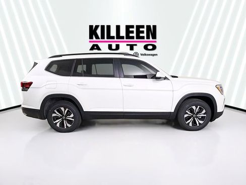 New 2026 Volkswagen Atlas SE FWD image 8