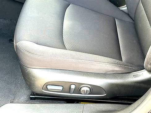 Used 2024 Chevrolet Malibu LT image 15