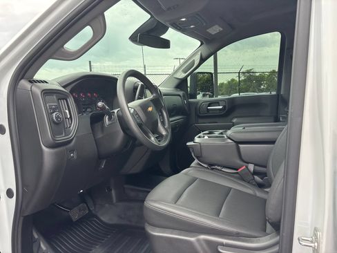 Used 2025 Chevrolet Silverado 2500 W/T w/ WT Convenience Package RWD image 12