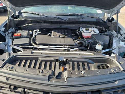 Used 2025 Chevrolet Silverado 1500 Custom image 28