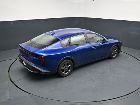 Used 2025 Kia K4 LXS image 41