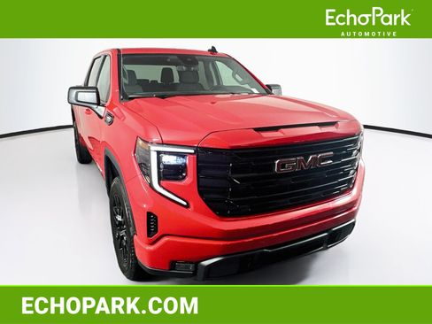 Used 2025 GMC Sierra 1500 Elevation AWD/4WD image 1