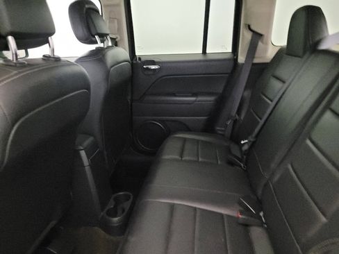 Used 2016 Jeep Patriot High Altitude AWD/4WD image 18