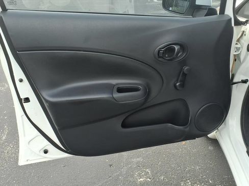 Used 2014 Nissan Versa Note S FWD image 17