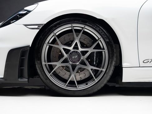 Used 2023 Porsche 718 Cayman GT4 RS w/ Weissach Package RWD image 21