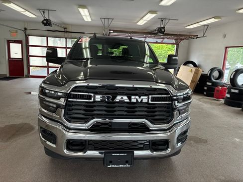 Certified 2025 RAM 2500 Big Horn AWD/4WD image 2