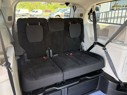 Used 2019 Dodge Grand Caravan SE w/ Power Convenience Group I FWD image 24