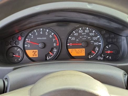 Used 2011 Nissan Frontier SV image 23