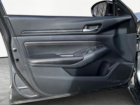 Used 2022 Nissan Altima 2.5 SR image 23