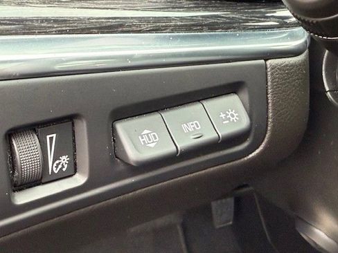 Used 2022 Cadillac XT5 Premium Luxury w/ Technology Package image 41