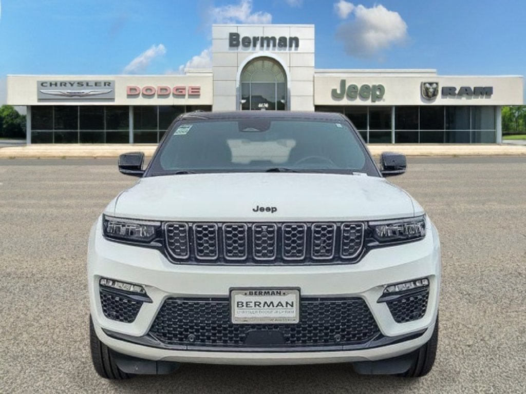 Used 2025 Jeep Grand Cherokee Summit AWD/4WD image 8