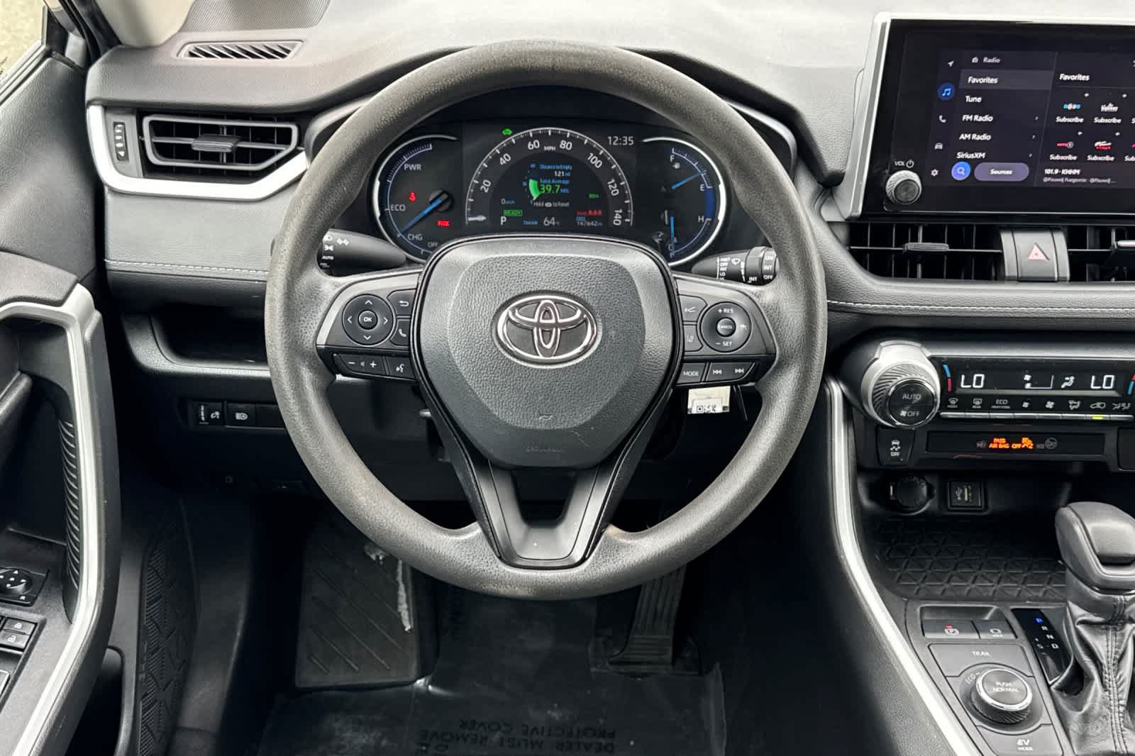 Used 2023 Toyota RAV4 XLE AWD/4WD image 15