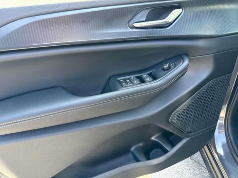 New 2024 Jeep Grand Cherokee Altitude AWD/4WD image 17