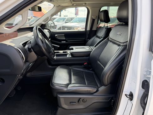 Used 2025 Ford Expedition Platinum AWD/4WD image 15
