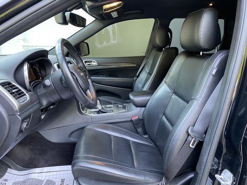 Used 2018 Jeep Grand Cherokee Limited AWD/4WD image 16
