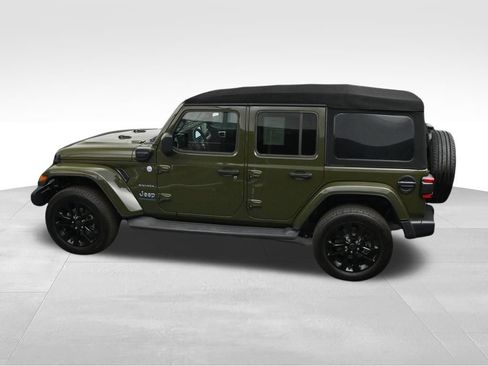 Used 2024 Jeep Wrangler Unlimited Sahara w/ Technology Group AWD/4WD image 27