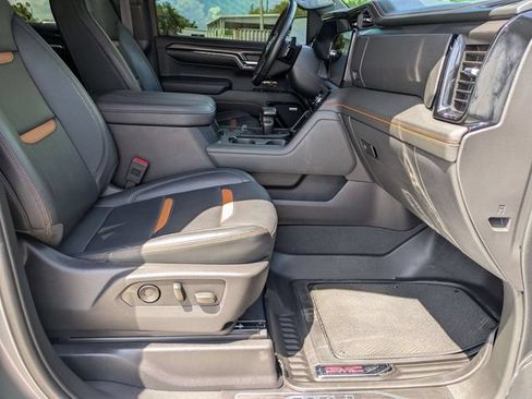 Used 2024 GMC Sierra 1500 AT4 w/ Technology Package AWD/4WD image 30