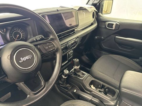 Used 2024 Jeep Wrangler Sport AWD/4WD image 12