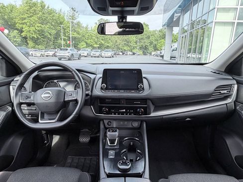 Used 2025 Nissan Rogue SV AWD/4WD image 11