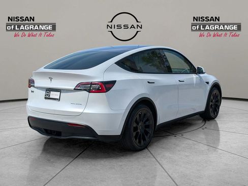 Used 2021 Tesla Model Y Long Range AWD/4WD image 5