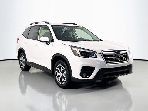 Used 2021 Subaru Forester Premium AWD/4WD image 3