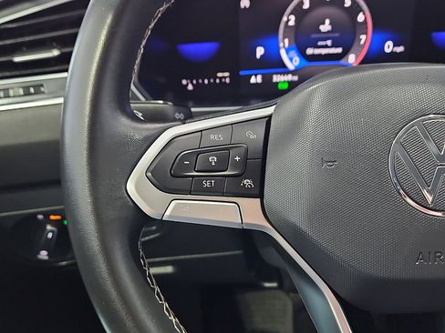 Certified 2022 Volkswagen Tiguan SE image 18