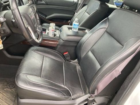 Used 2017 GMC Yukon SLT w/ HD Trailering Package AWD/4WD image 6