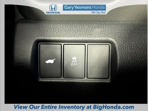 Used 2025 Honda Pilot Touring image 29