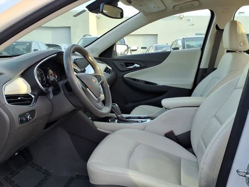 Used 2019 Chevrolet Malibu Premier w/ Sun and Wheel Package image 11