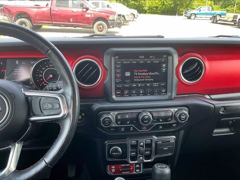 Used 2021 Jeep Wrangler Unlimited Rubicon AWD/4WD image 6